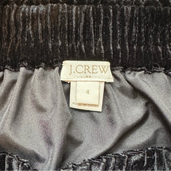J. CREW Black Velvet Pull On Stretch Mini Skirt w/ Pockets - Size 4 - Academia - Picture 4 of 6